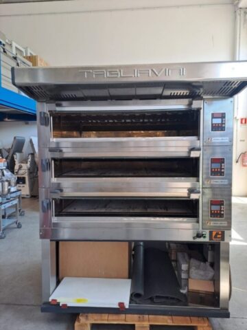 ART. 007 FORNO TAGLIAVINI MODULARE EMT 4/60×40 capacità 4 teglie 60×40 per camera. Composto da: Cappa aspirazione, N.02 camere cottura da 20, N.01 camera cottura da 24, N.03 vaporiere, basamento chiuso porte battenti USATO E CONTROLLATO