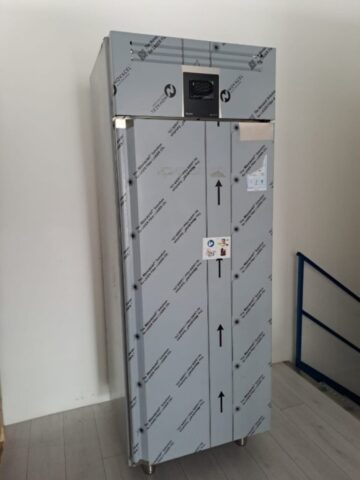 ART. 010 Armadio conservatore GEMM ARP 40/B temp.-10/-22°C Capacità 40 teglie 60x40 o 20teglie 60x80 NUOVO Pronta consegna