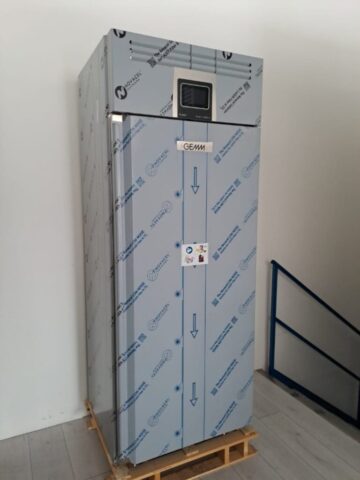 ART. 009 Armadio Fermalievitazione GEMM -Capacità 40 teglie 60x40 o 20teglie 60x80 NUOVO Pronta consegna