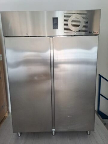 ART. 022 Armadio conservatore 1400lt doppia porta GN 2/1 temp.-10/22°C USATO E CONTROLLATO