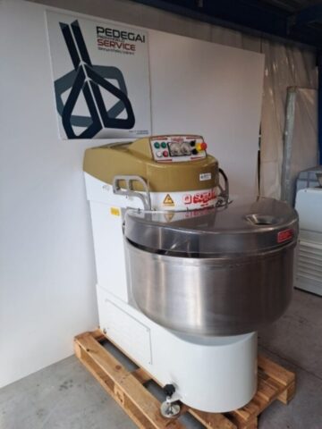 ART. 060 IMPASTATRICE SPIRALE VASCA FISSA SOTTORIVA DA 130KG Usata e controllata